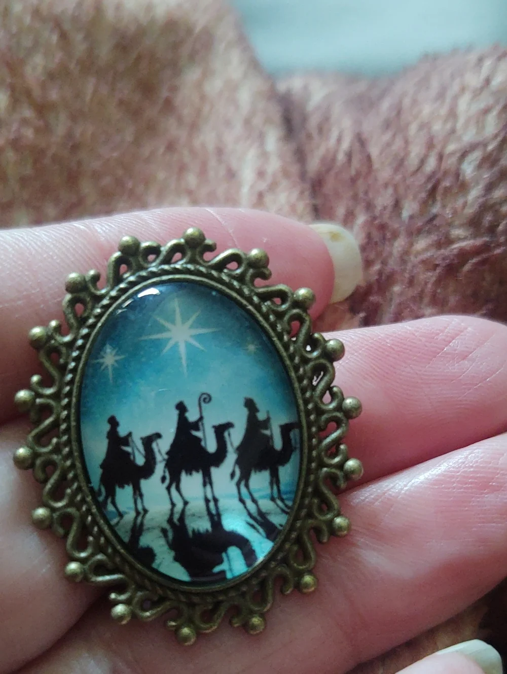 Holy Night Brooch Duo